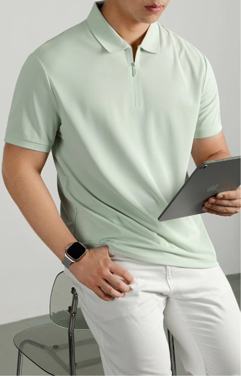 Luxe Seamless Polo Shirt  Italian-Made Bonded Seam Tee for Effortless Sophistication