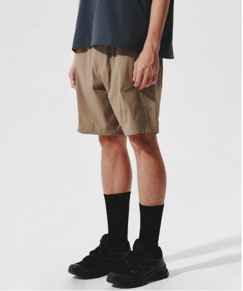 Lightweight Men's Workout Moisture-Wicking Athletic Training Shorts with Pockets