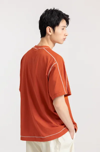 T-shirt da uomo Performance Athleisure T-shirt da allenamento traspirante traspirante per l'umidità Vestibilità casual e confortevole