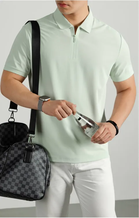 Polo de lujo sin costuras Camiseta con costuras pegadas confeccionada en Italia para una sofisticación sin esfuerzo