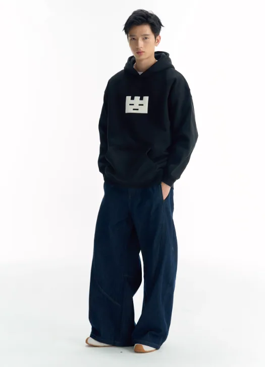 Usine de sweat à capuche avec des logos et des motifs personnalisés en mélange de coton doux, délai d'exécution rapide pour les entreprises et les rassemblements