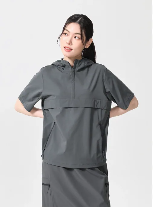 通気性のある女性用 UV プロテクション アクティブ シャツ UPF 50+ サン ハイキング ヨガやアウトドア スポーツ用