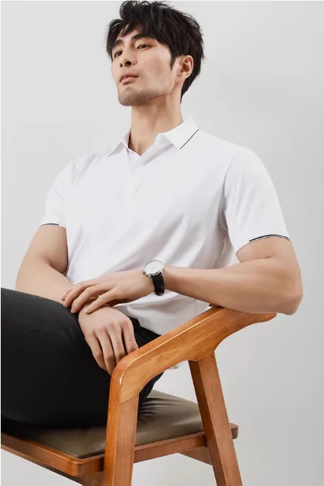 Magliette senza cuciture traspiranti e slim fit con stampe antirughe e personalizzate per team di eventi e uso quotidiano